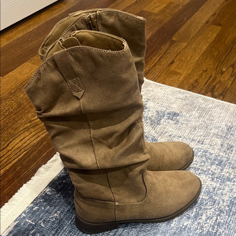 Crown Vintage Brown Suede Boots